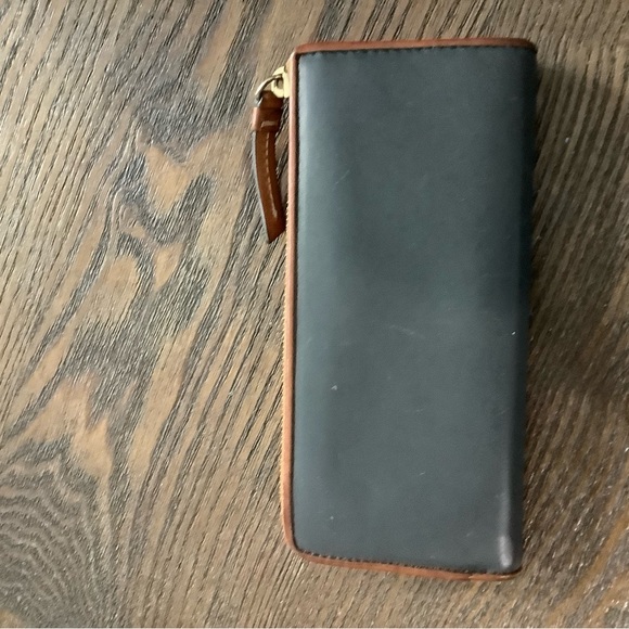 Dooney & Bourke Leather Taupe with Brown Trim Zip Around Wallet - Picture 4 of 7